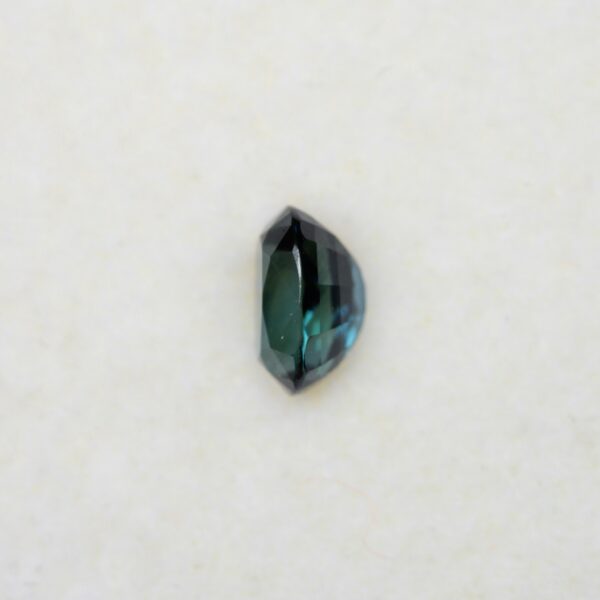 Saphir d'Auvergne 4,5x3,2mm 0,37ct – Image 4