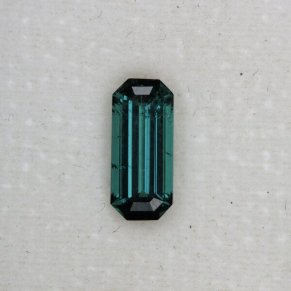 Tourmaline indigolite du Brésil 8,7x3,8mm 0,96ct – Image 2